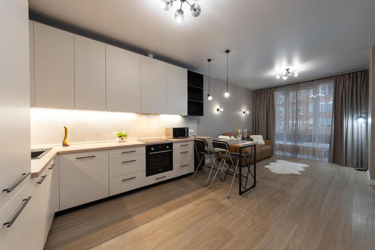 New Modern Apartments. Metro Minskaya Kiev Exterior foto