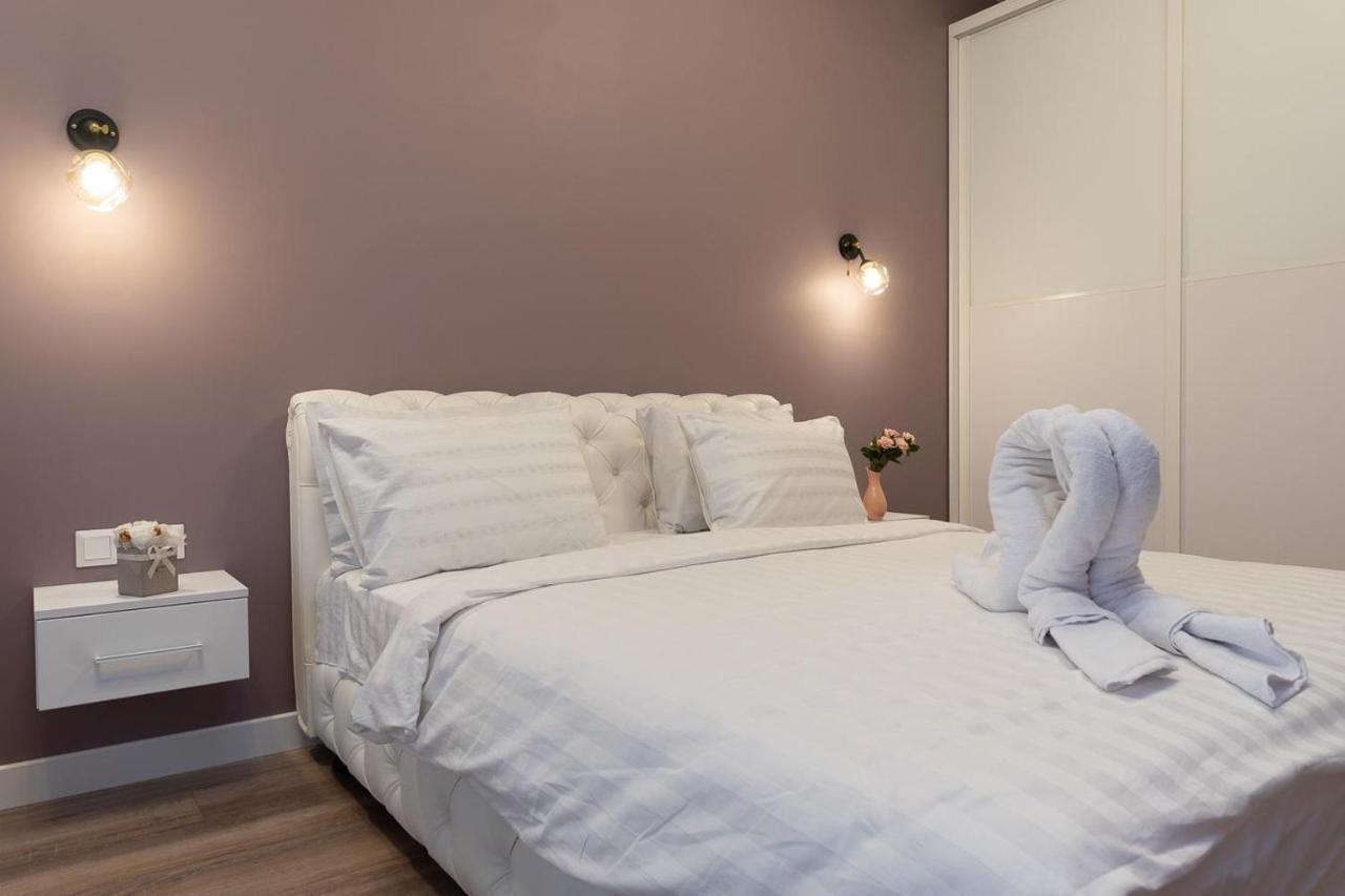 New Modern Apartments. Metro Minskaya Kiev Exterior foto