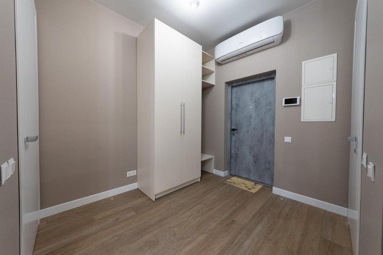 New Modern Apartments. Metro Minskaya Kiev Exterior foto