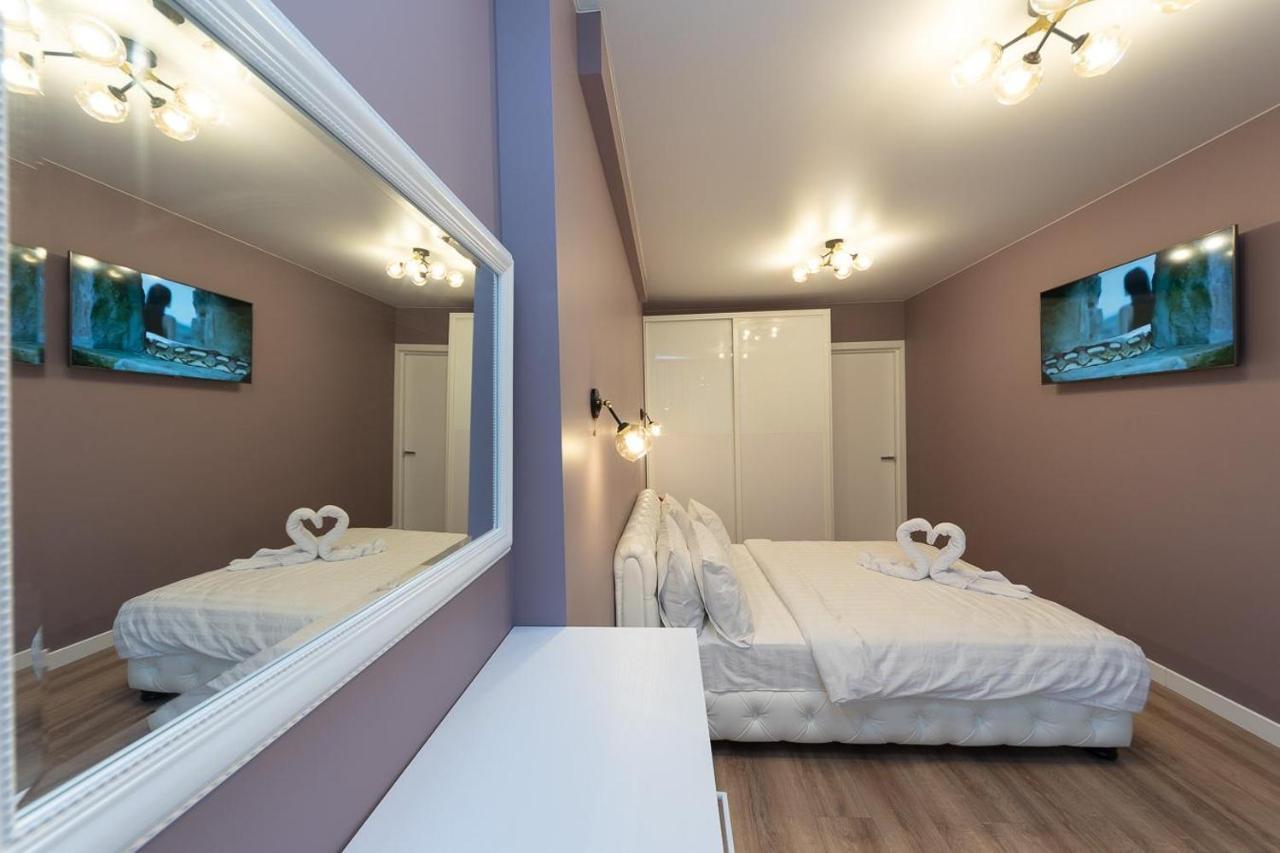 New Modern Apartments. Metro Minskaya Kiev Exterior foto